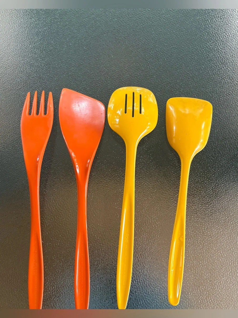 N/A vintage melamine